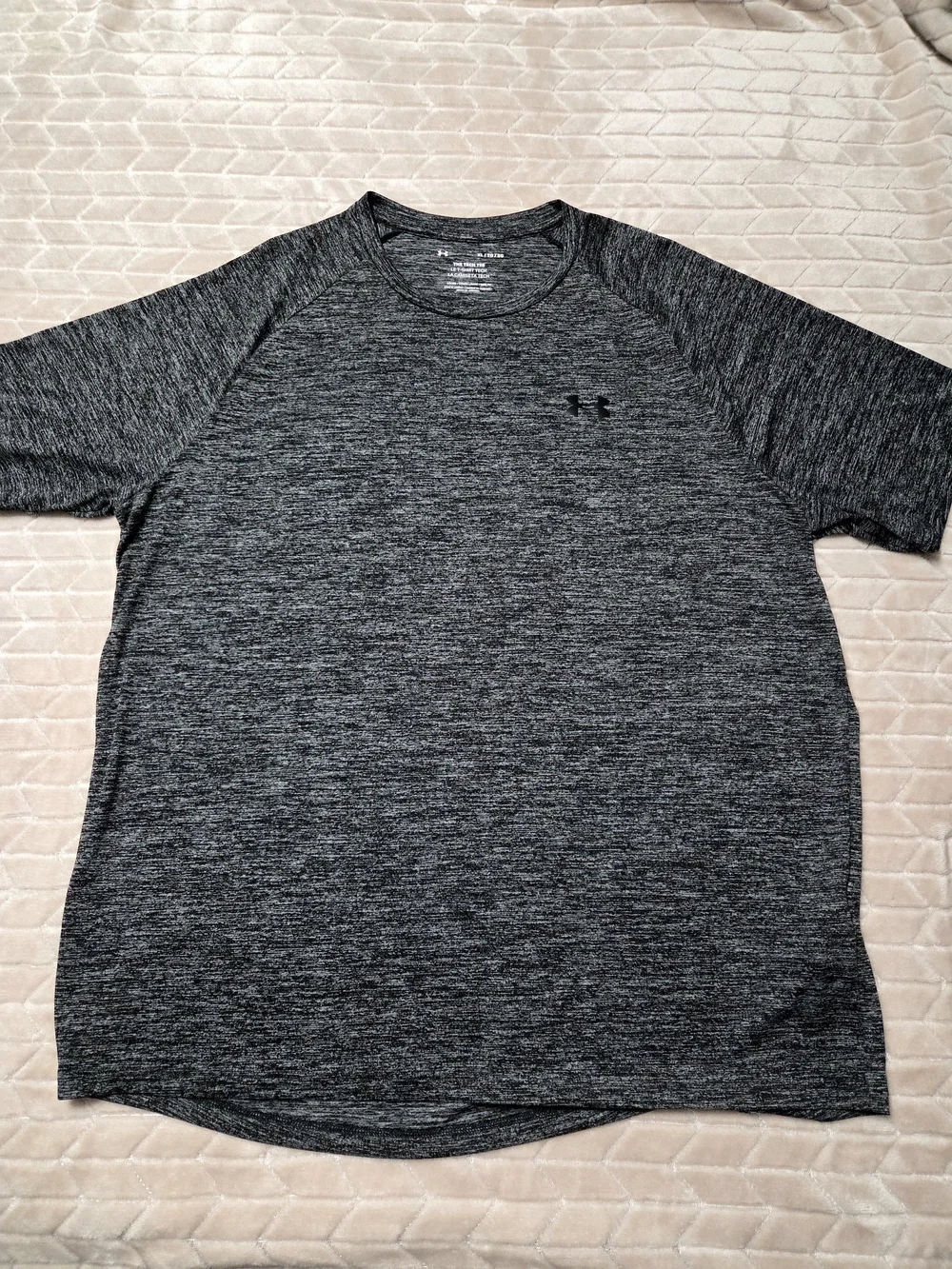 Men's Excellent Condition Under Armour Shirts Lot- 4 Pc- Size XL - Picture 4 of 7